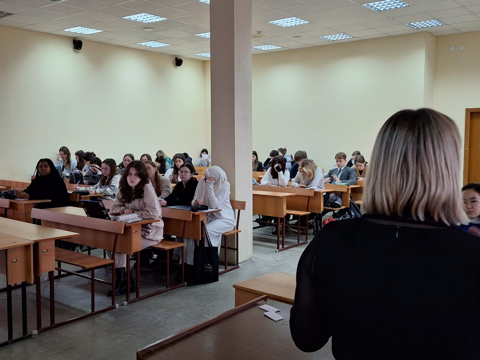 �������� ������ � ������������ ��������������� ��������� � ���