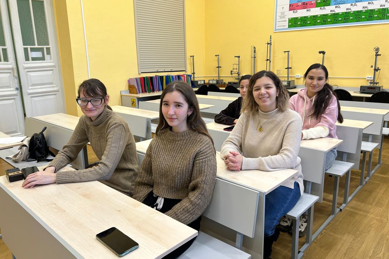 11 ноября в рамках Всероссийской акции 'Чистое поколение-2025' в группе 19.2-531 прошел кураторский час 'За здоровый образ жизни!'. 11 ноября в рамках Всероссийской акции 'Чистое поколение-2025' в группе 19.2-531 прошел кураторский час 'За здоровый образ жизни!'.