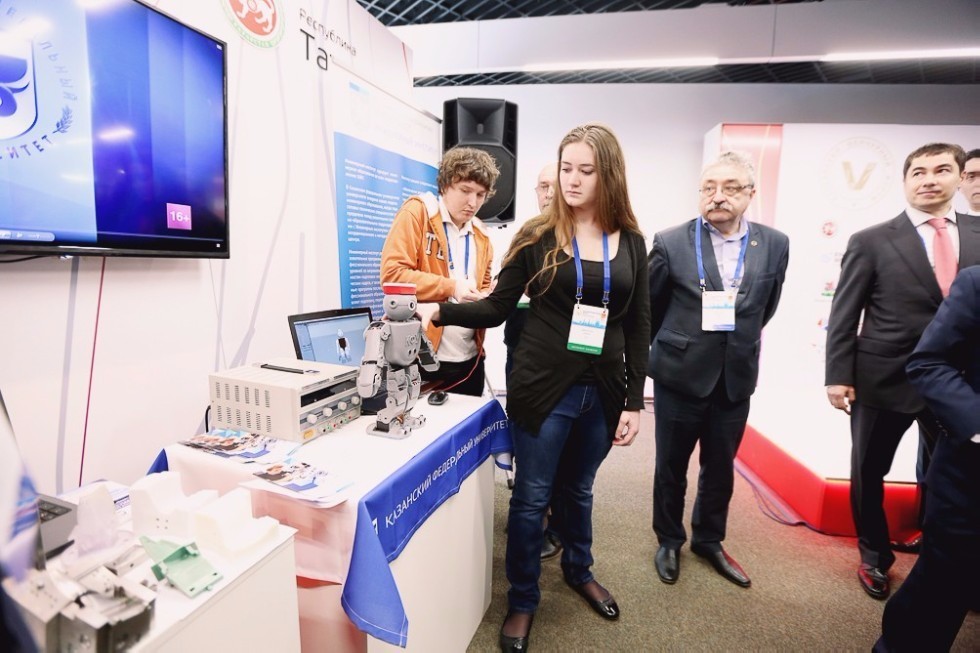 Rector Ilshat Gafurov Presented Kazan University's Innovative Activities at Russian Venture Forum