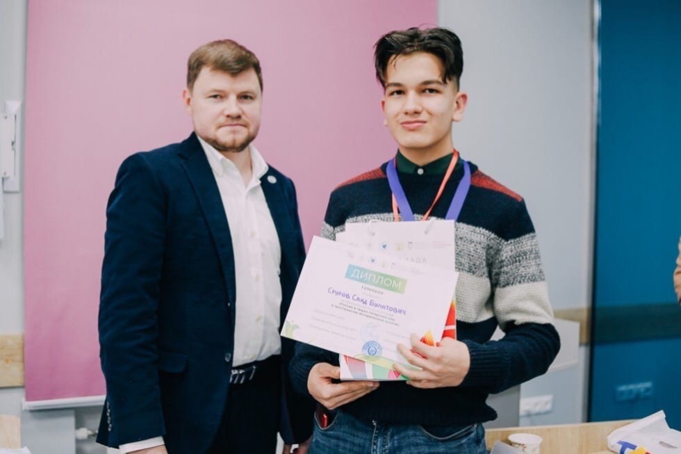 ��������