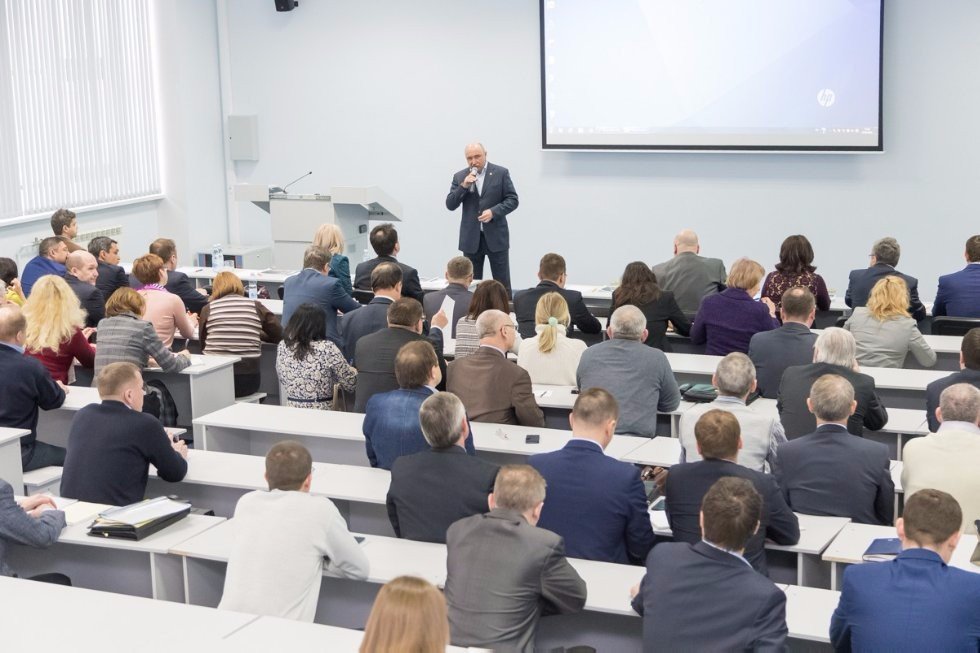 President of Tatarstan Visited Naberezhnye Chelny Institute, Rector Gafurov Present at Discussions of Two Institute Roadmaps