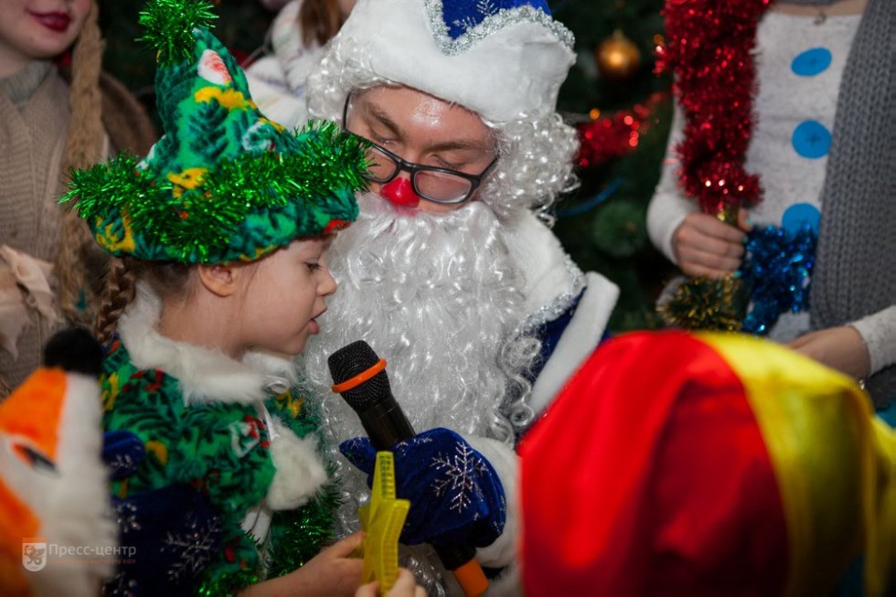 'Елочка, гори!' 'Елочка, гори!'