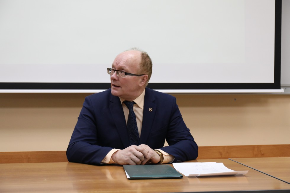 �������� ���� ������ �������� �� ����������� ��� ��������� ������� ������ ������ ����� ����