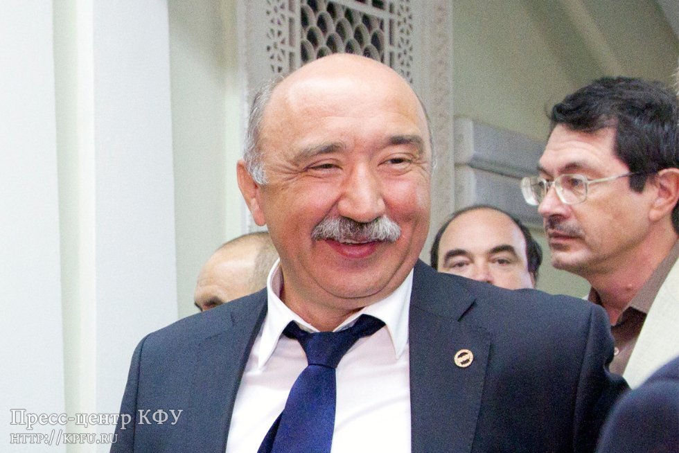 Александр Повалко ознакомился с ходом подготовки дорожной карты повышения конкурентоспособности КФУ Александр Повалко ознакомился с ходом подготовки дорожной карты повышения конкурентоспособности КФУ