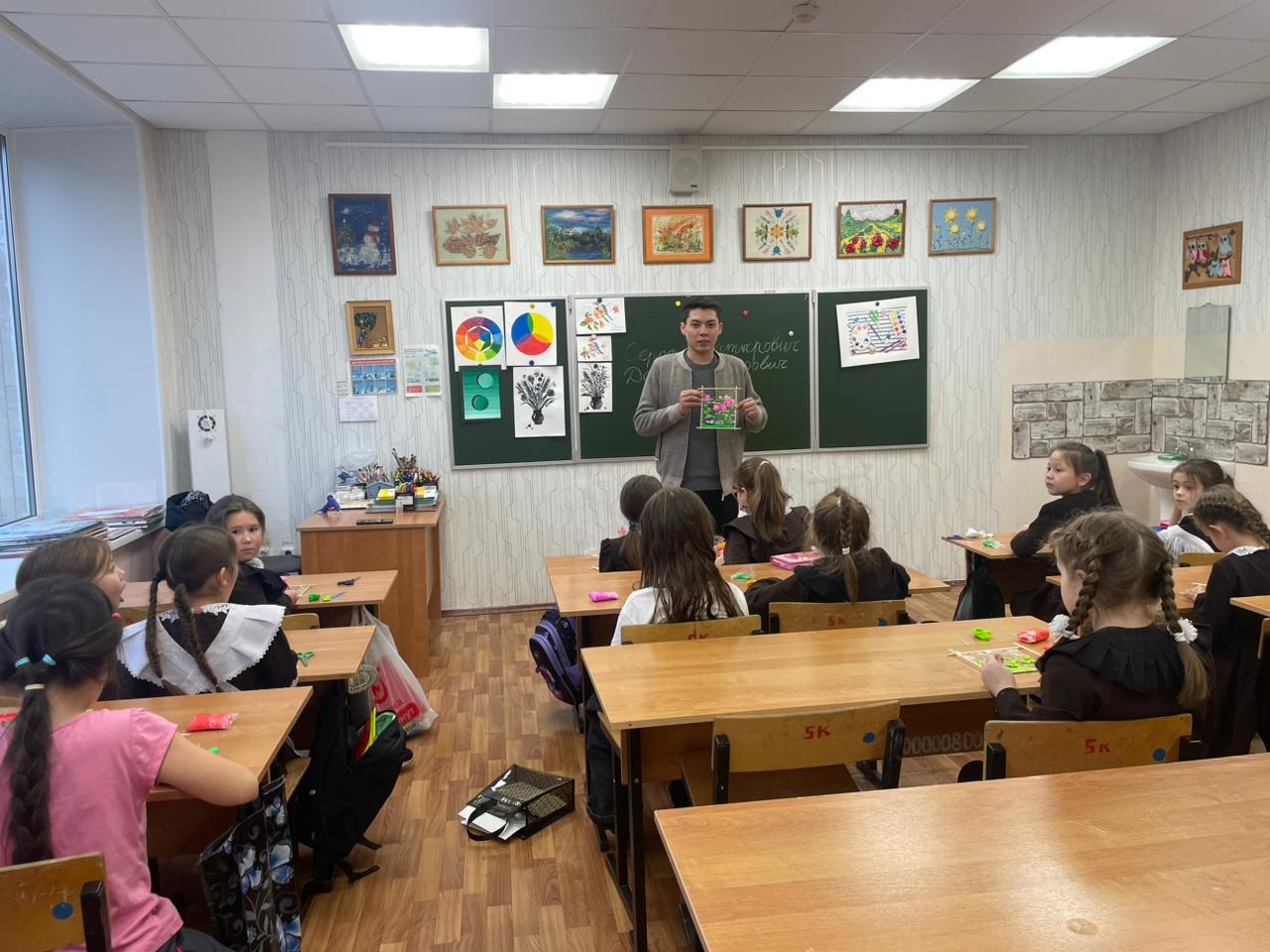 Студенты Елабужского института КФУ работают с детьми с особыми образовательными потребностями Студенты Елабужского института КФУ работают с детьми с особыми образовательными потребностями