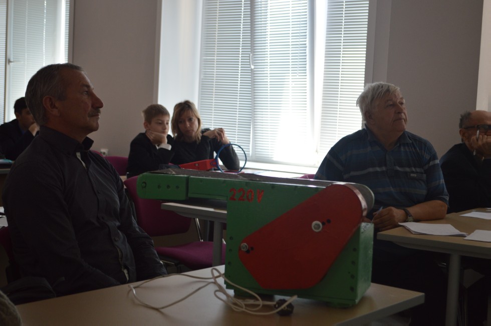 ����� ��������� ���� ������������� 