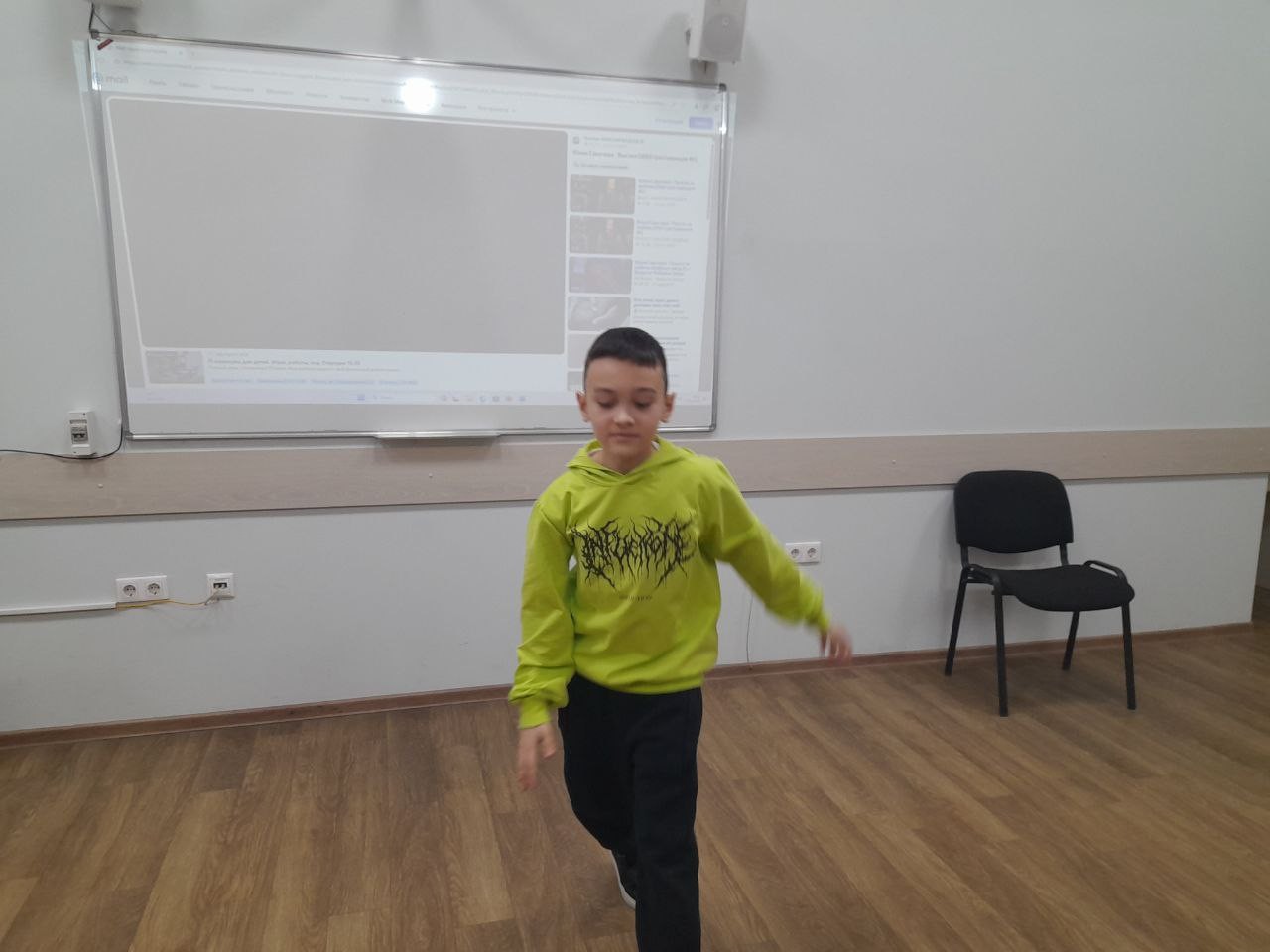 Юные актеры детского театра КФУ 'Радуга' репетируют спектакль 'Маленький принц' Юные актеры детского театра КФУ 'Радуга' репетируют спектакль 'Маленький принц'