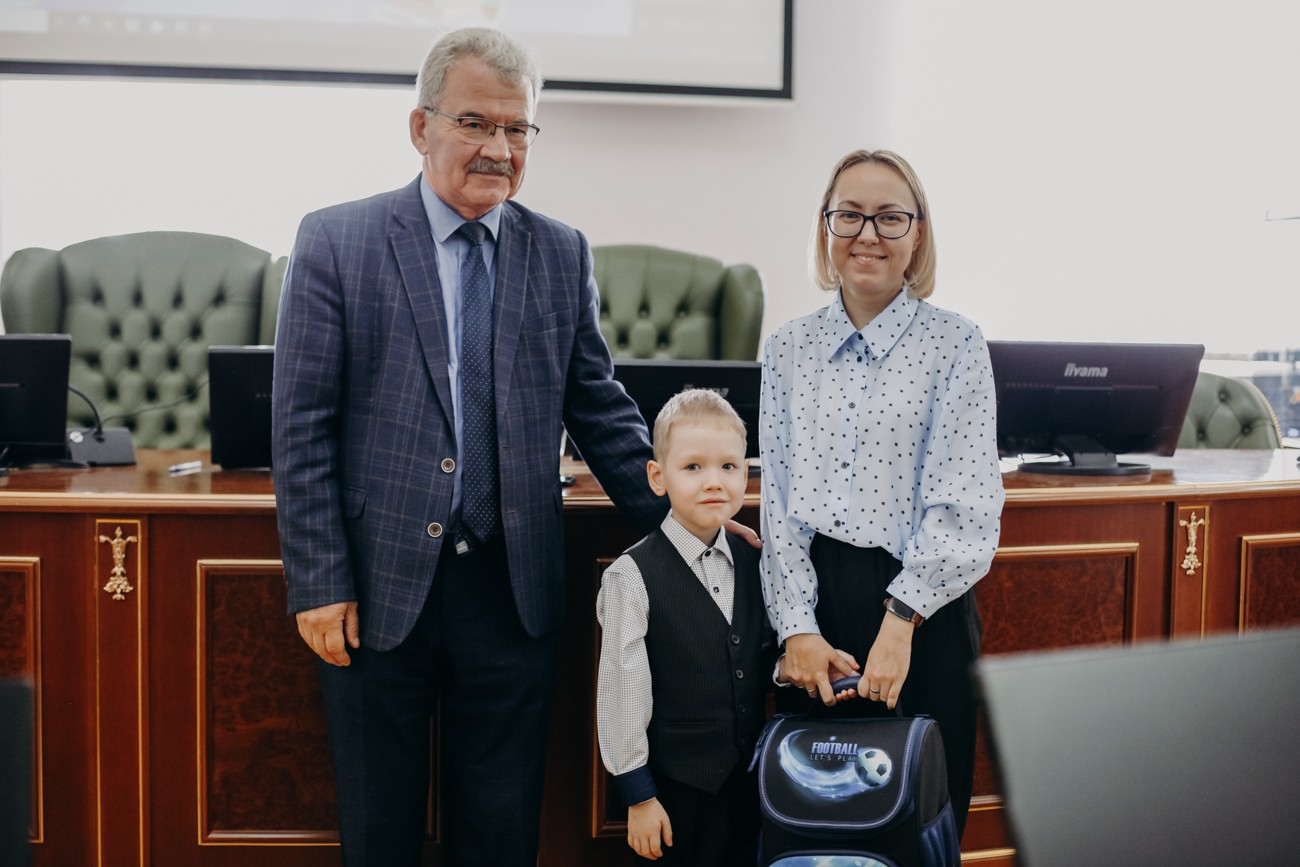 ����� ����������� ������, ����������� � ������ �����, ������� �������