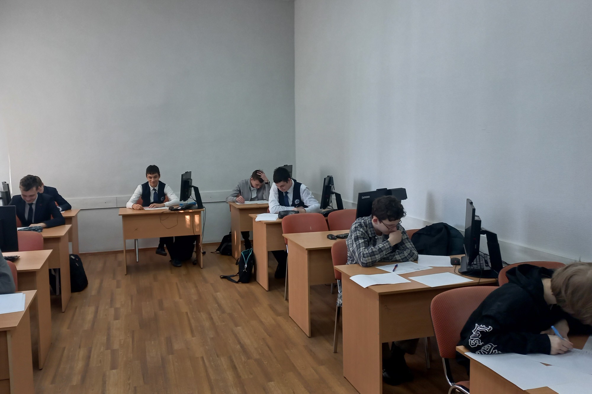 В Елабужском институте КФУ определили победителей олимпиады по программированию и робототехнике В Елабужском институте КФУ определили победителей олимпиады по программированию и робототехнике