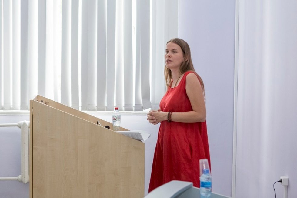 'Медиа ? это не прозрачное окно в мир' 'Медиа ? это не прозрачное окно в мир'