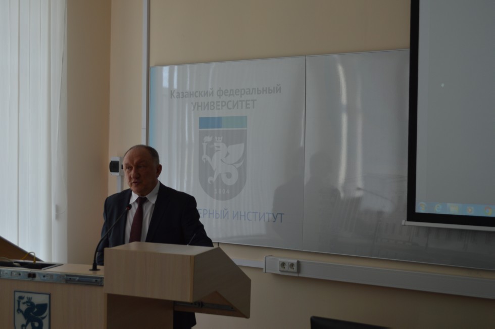 �������-����������� '���������� ���������' �� '���������' (�. ������) � ��� '�����������������-�������'(�. ������)