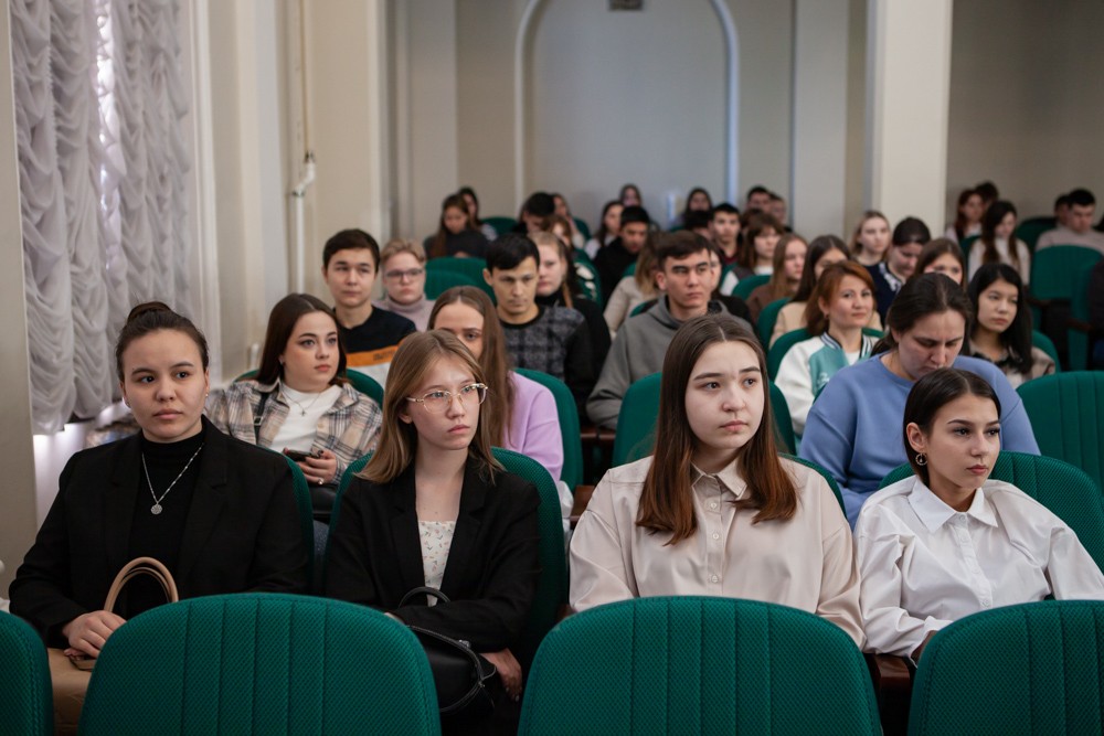 Участникам СВО посвятили встречу с поэтом в Елабужском институте КФУ Участникам СВО посвятили встречу с поэтом в Елабужском институте КФУ
