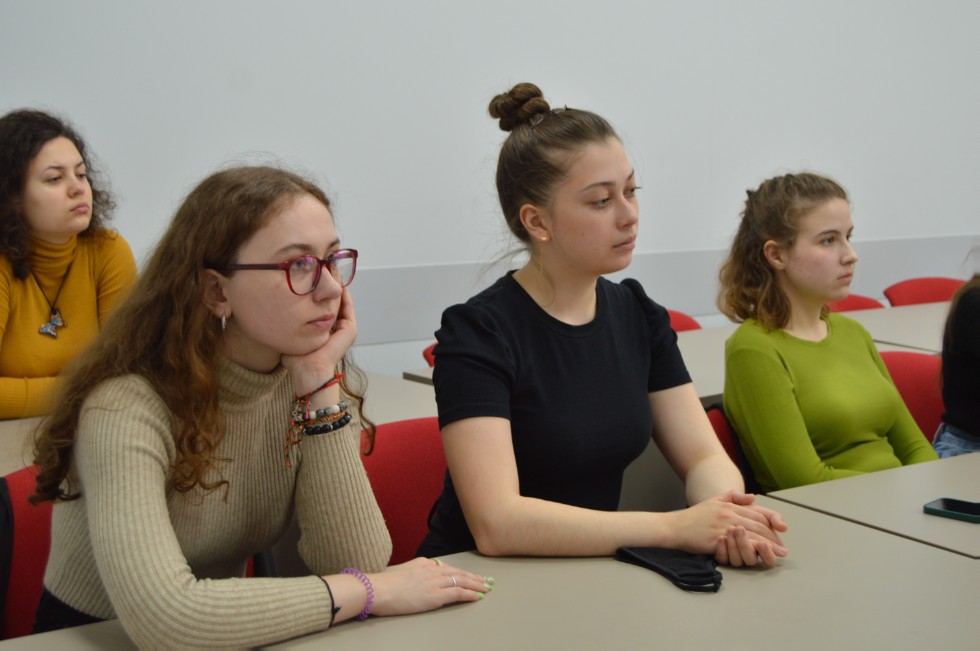 ����� ������ � ������ ���� '����� - ����������� - �����'