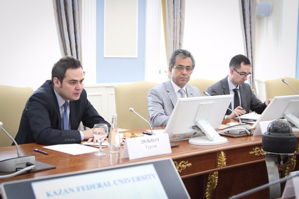 Chairman of the Yunus Emre Institute Hayati Develi Visits KFU