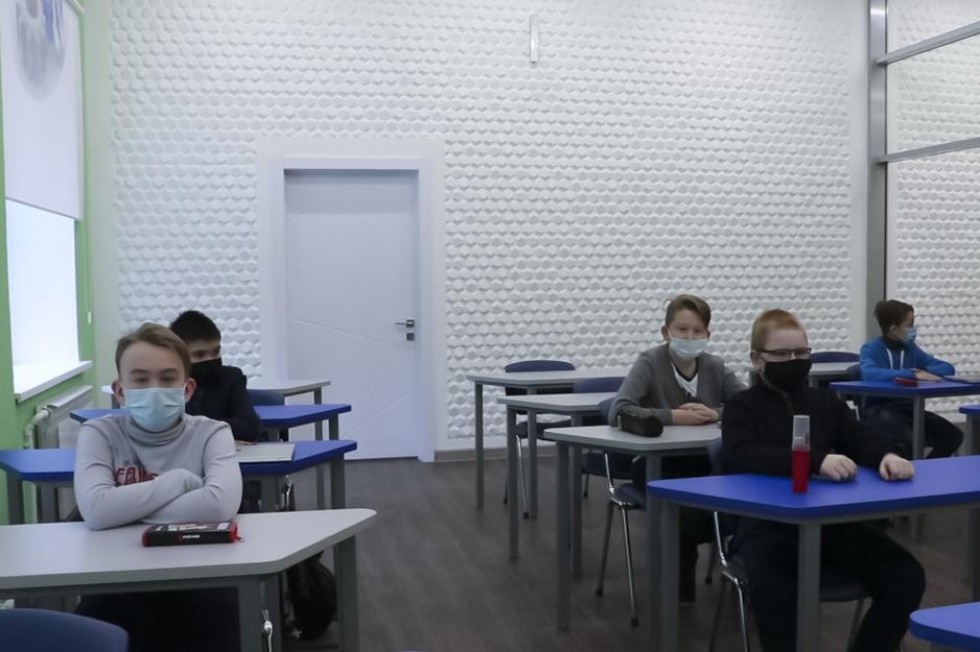 Конкурс 'Созидательный труд для школьников' прошел в Доме научной коллаборации Конкурс 'Созидательный труд для школьников' прошел в Доме научной коллаборации