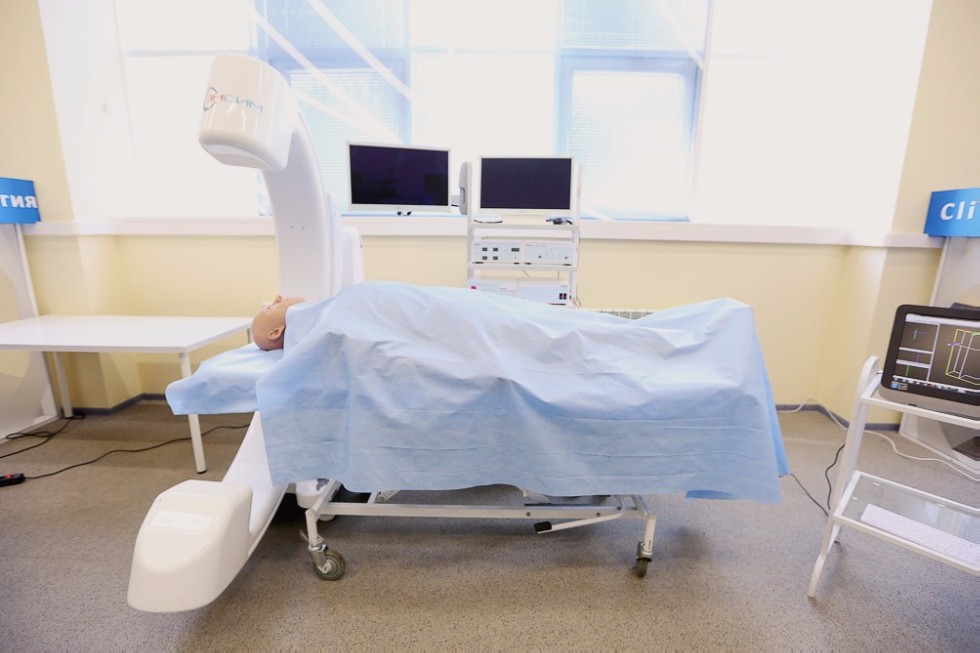 Делегация Правительства Российской Федерации и прибыла в Казанский университет с официальным визитом Делегация Правительства Российской Федерации и прибыла в Казанский университет с официальным визитом