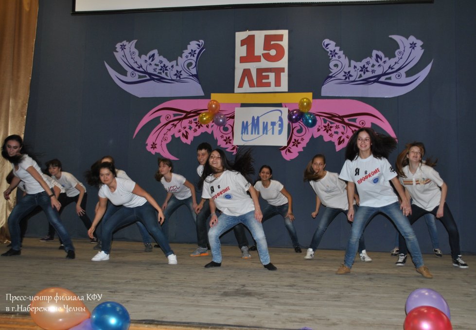 ������� ����� ������� ��� � �. ���������� ����� �������� ���� 15-������ ������