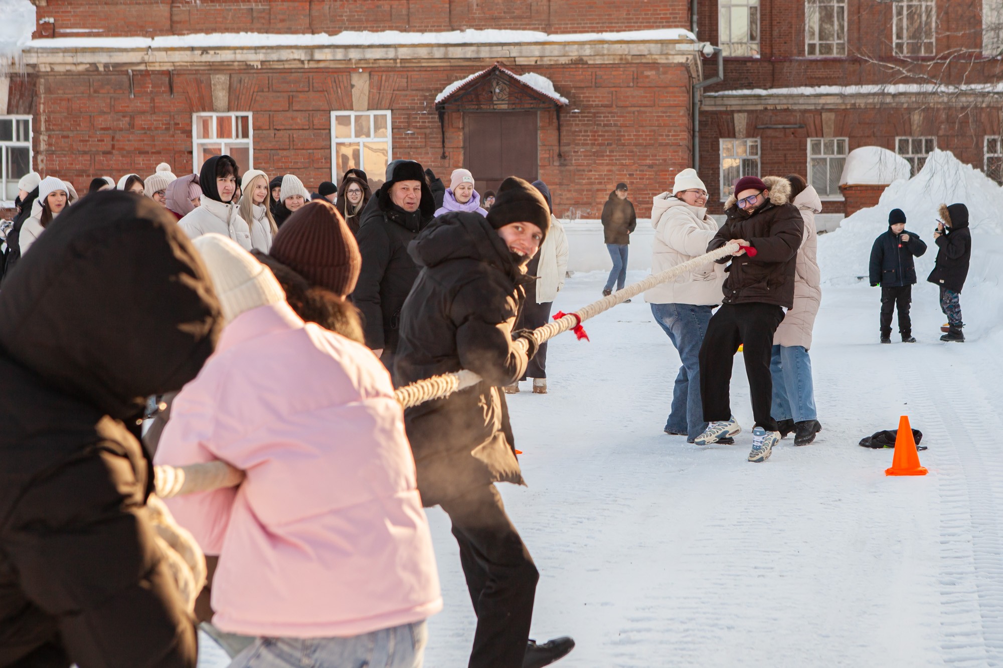 Масленица в Елабужском институте КФУ: блины, игры и проводы зимы Масленица в Елабужском институте КФУ: блины, игры и проводы зимы