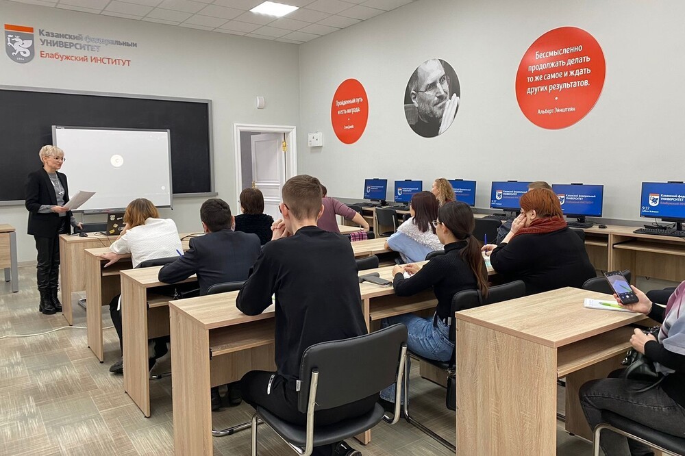 Особенности КИМ по математике и информатике ЕГЭ-2023 Особенности КИМ по математике и информатике ЕГЭ-2023