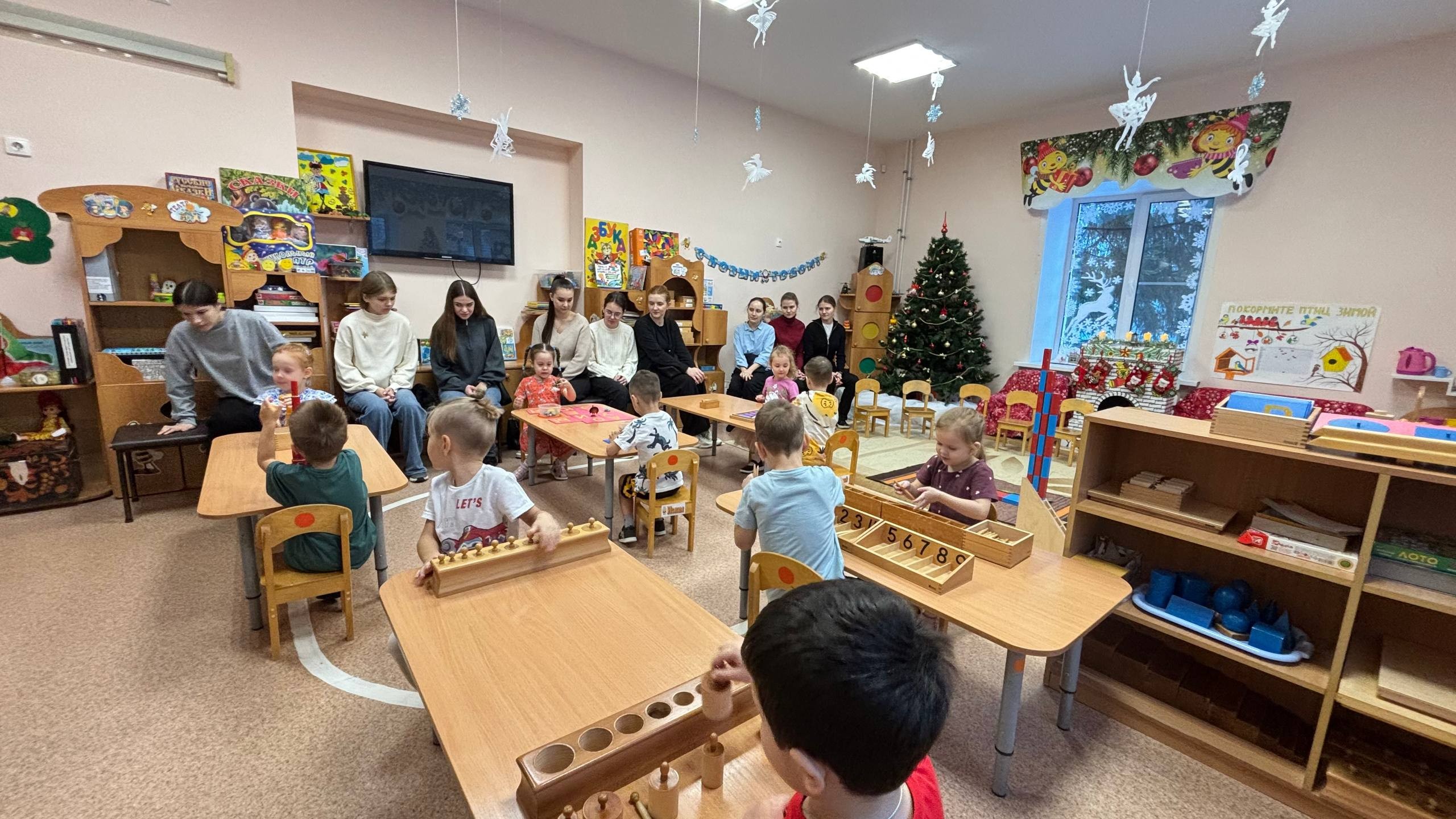 Практическое занятие студентов 17.1.-219 группы в МАДОУ 'Центр развития ребенка- детский сад №387' Московского района г. Казани Практическое занятие студентов 17.1.-219 группы в МАДОУ 'Центр развития ребенка- детский сад №387' Московского района г. Казани