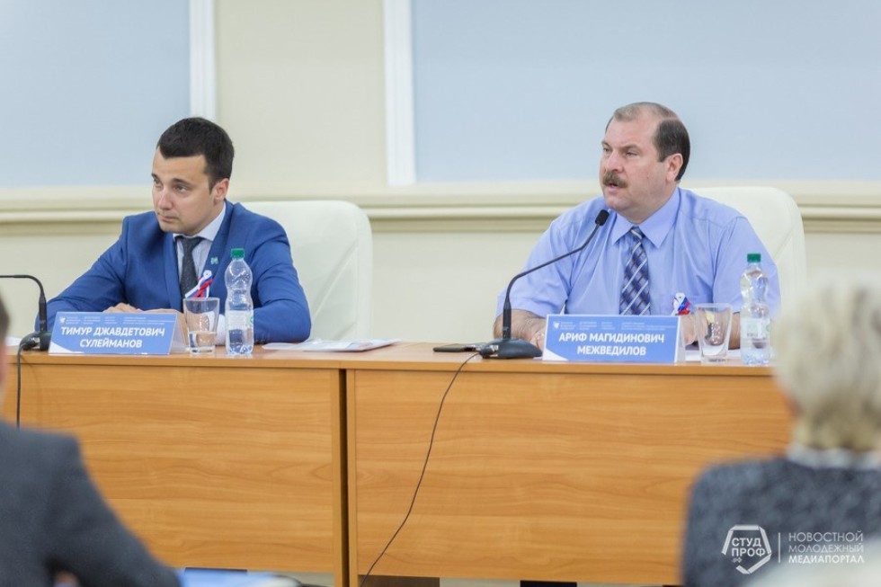 В КФУ обсудили современные подходы к гражданско-патриотическому воспитанию молодежи в студенческой среде В КФУ обсудили современные подходы к гражданско-патриотическому воспитанию молодежи в студенческой среде