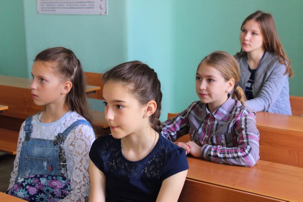 Участники смены 'ИнтеЛЛето' познакомились с Николаем Лобачевским Участники смены 'ИнтеЛЛето' познакомились с Николаем Лобачевским