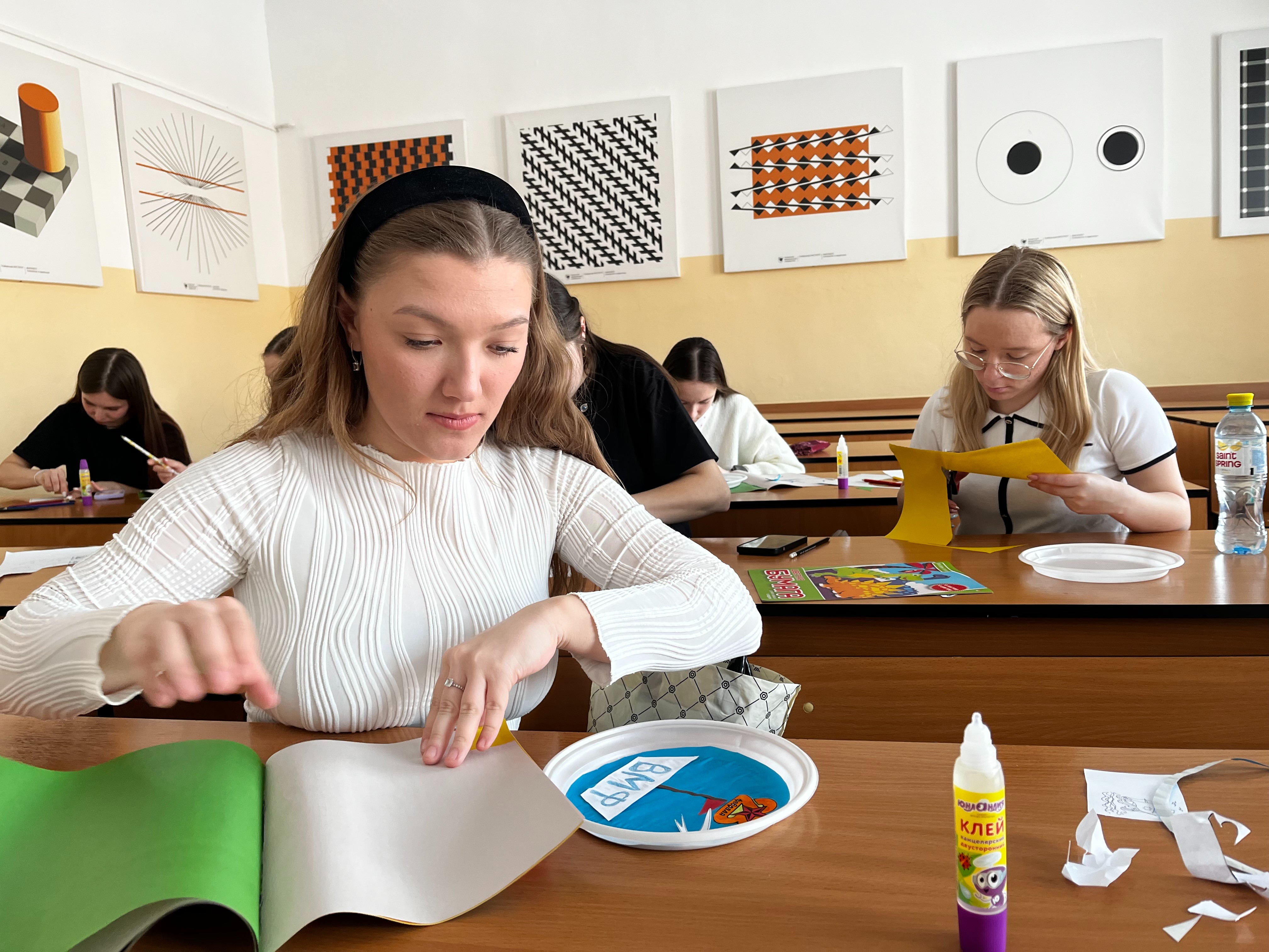 Кураторский час 'Поздравительная открытка' Кураторский час 'Поздравительная открытка'