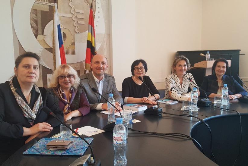 Молодежь - наше будущее Молодежь - наше будущее