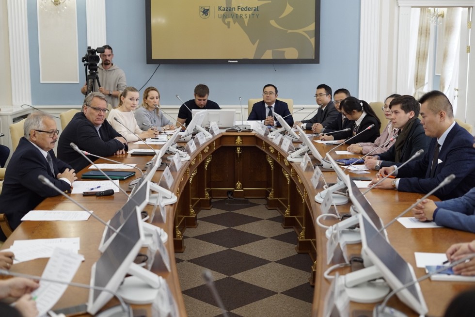 Student recruitment and other matters discussed with Chengdu company Beijing Tianfu and Sichuanese schools