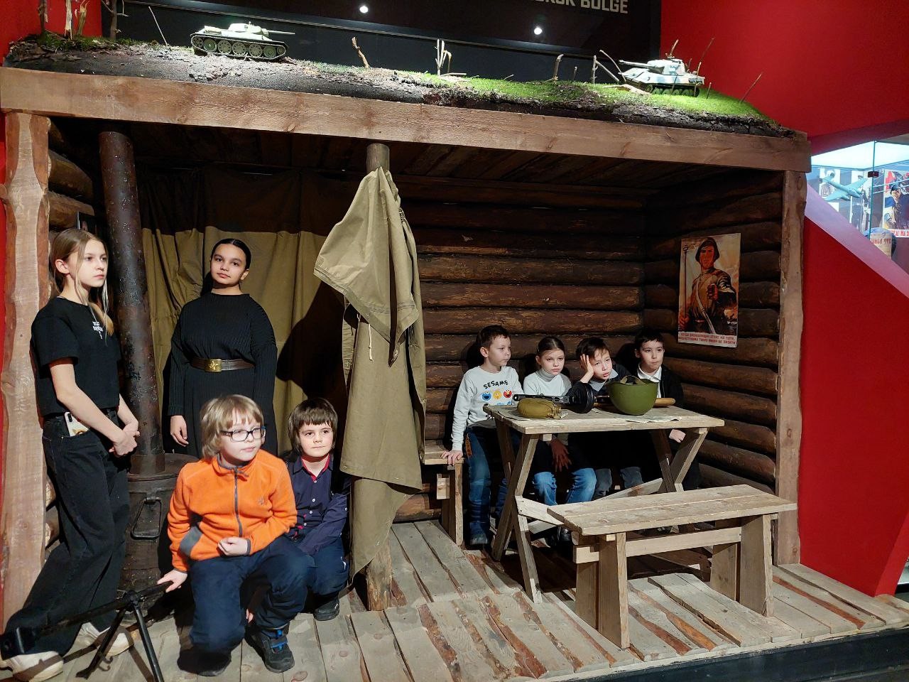 Генеральная репетиция патриотического спектакля детского театра 'Радуга' Генеральная репетиция патриотического спектакля детского театра 'Радуга'