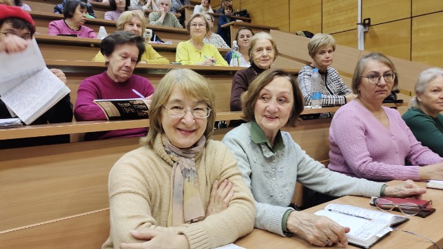 Слушатели Университета третьего возраста с большим интересом посещают лекции по истории Казани Слушатели Университета третьего возраста с большим интересом посещают лекции по истории Казани