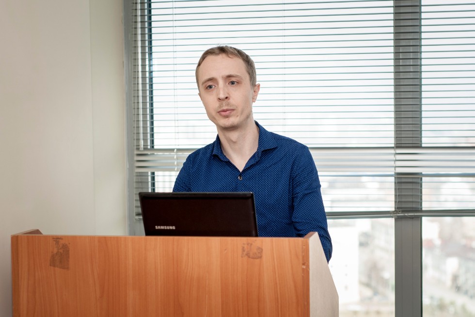 ����� ������������ ������-������������ ����������� �� ������� ��������������