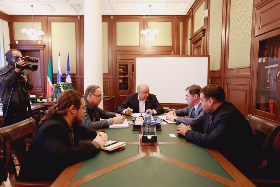 Rector Ilshat Gafurov Met with Managers of Rohde & Schwarz Russia