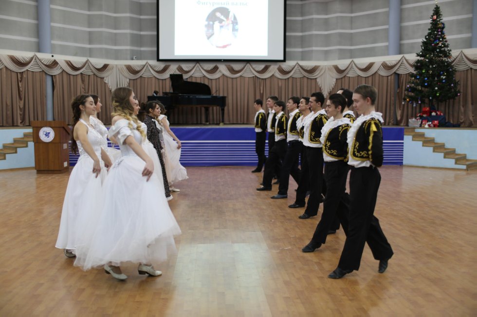 В преддверии Нового года? В преддверии Нового года?