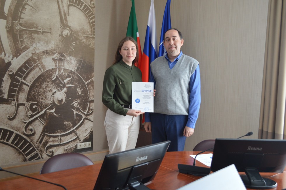 ���������� ������ ������� ��������� ����������� ��������� � �����