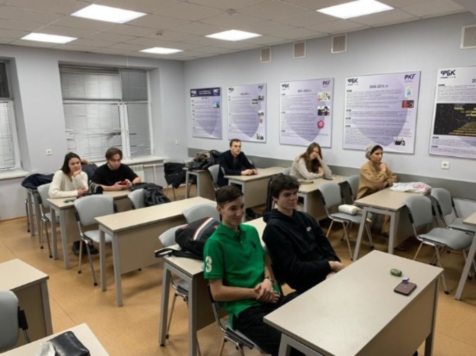 Декабрьское заседание студенческого научного кружка Декабрьское заседание студенческого научного кружка