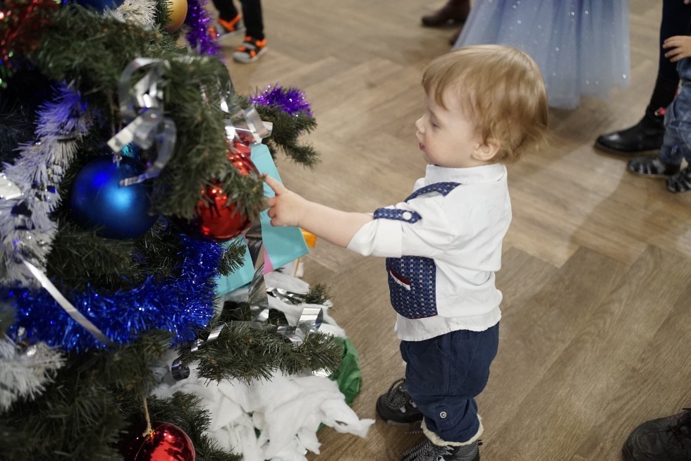 Kazan Federal University holds New Year celebrations for employees' kids