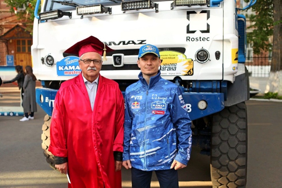 Ночь не для сна, а для науки в Елабужском институте КФУ Ночь не для сна, а для науки в Елабужском институте КФУ