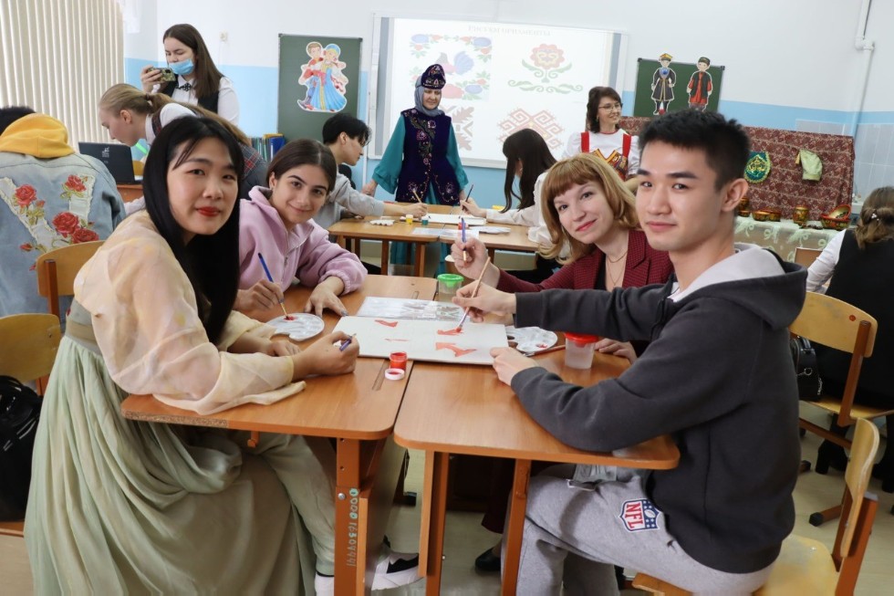 III Республиканский фестиваль родного языка 'Калейдоскоп культур' III Республиканский фестиваль родного языка 'Калейдоскоп культур'