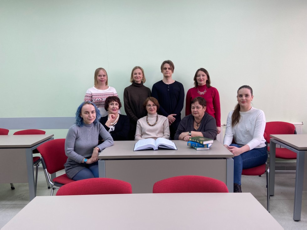 Кафедра русской и зарубежной литературы Кафедра русской и зарубежной литературы