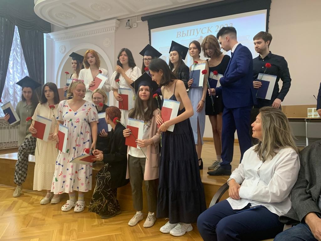 Выпускники бакалавриата кафедры биохимии, биотехнологии и фармакологии получили дипломы Выпускники бакалавриата кафедры биохимии, биотехнологии и фармакологии получили дипломы