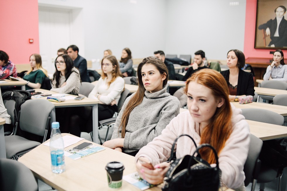 В ИМО прошла очередная встреча с бакалаврами старших курсов В ИМО прошла очередная встреча с бакалаврами старших курсов