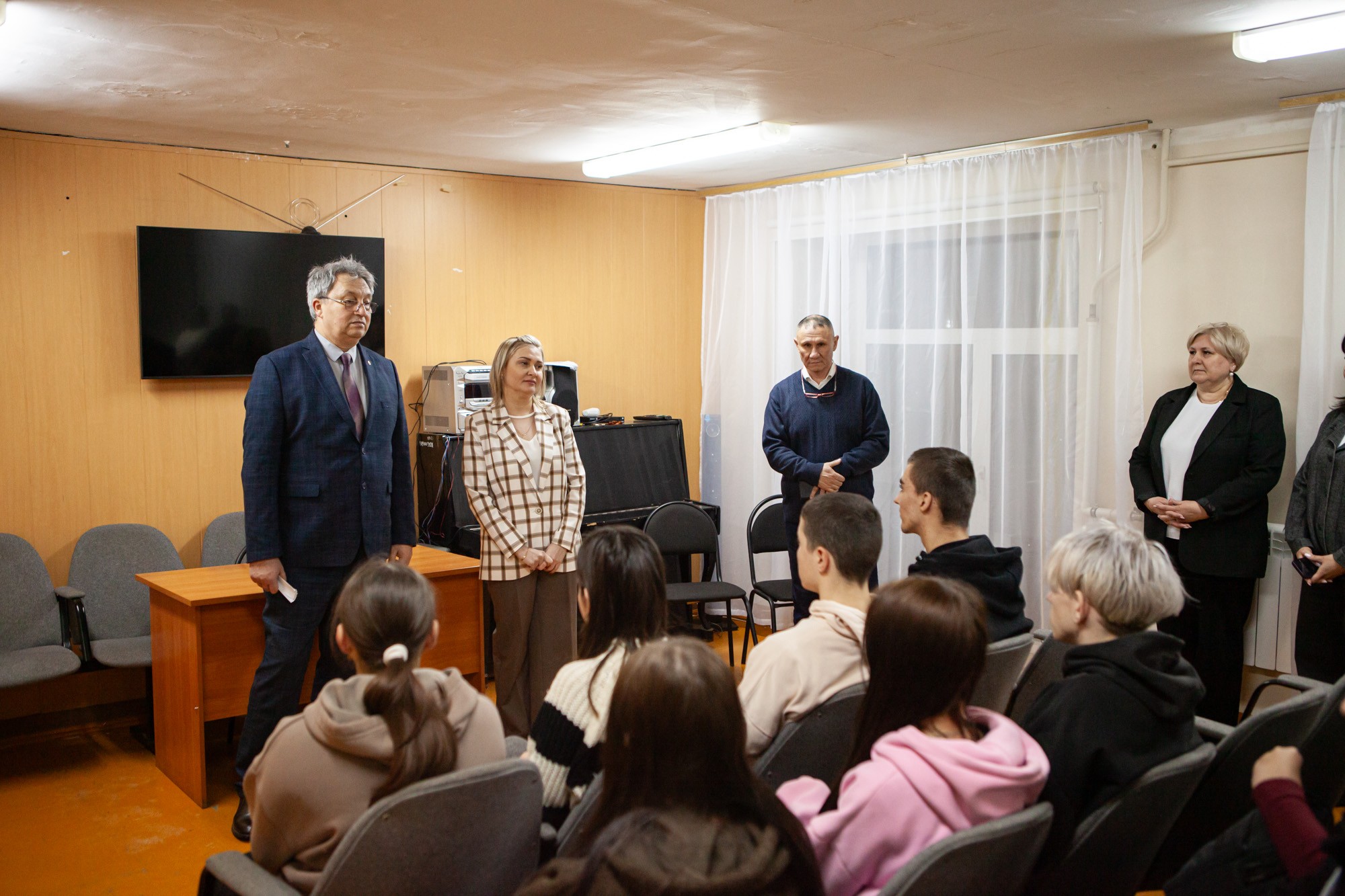 Школьники из Лисичанска и Рубежного приступили к учебе в 'Университетской' школе Елабужского института КФУ Школьники из Лисичанска и Рубежного приступили к учебе в 'Университетской' школе Елабужского института КФУ