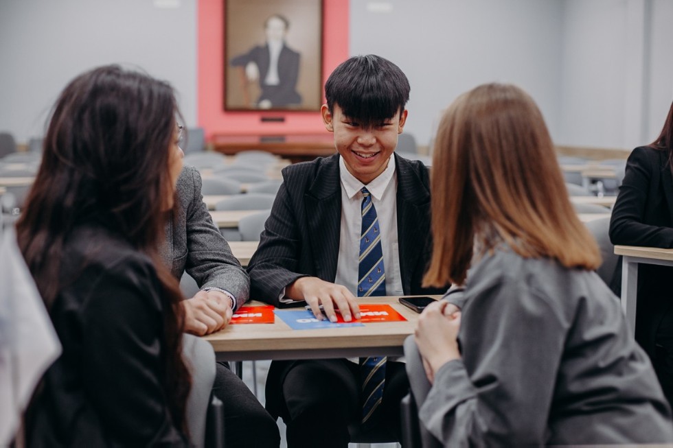 ��������