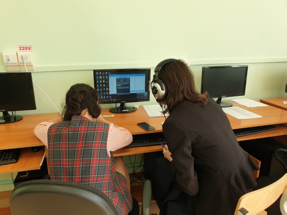 Филологи проводят эксперимент Филологи проводят эксперимент