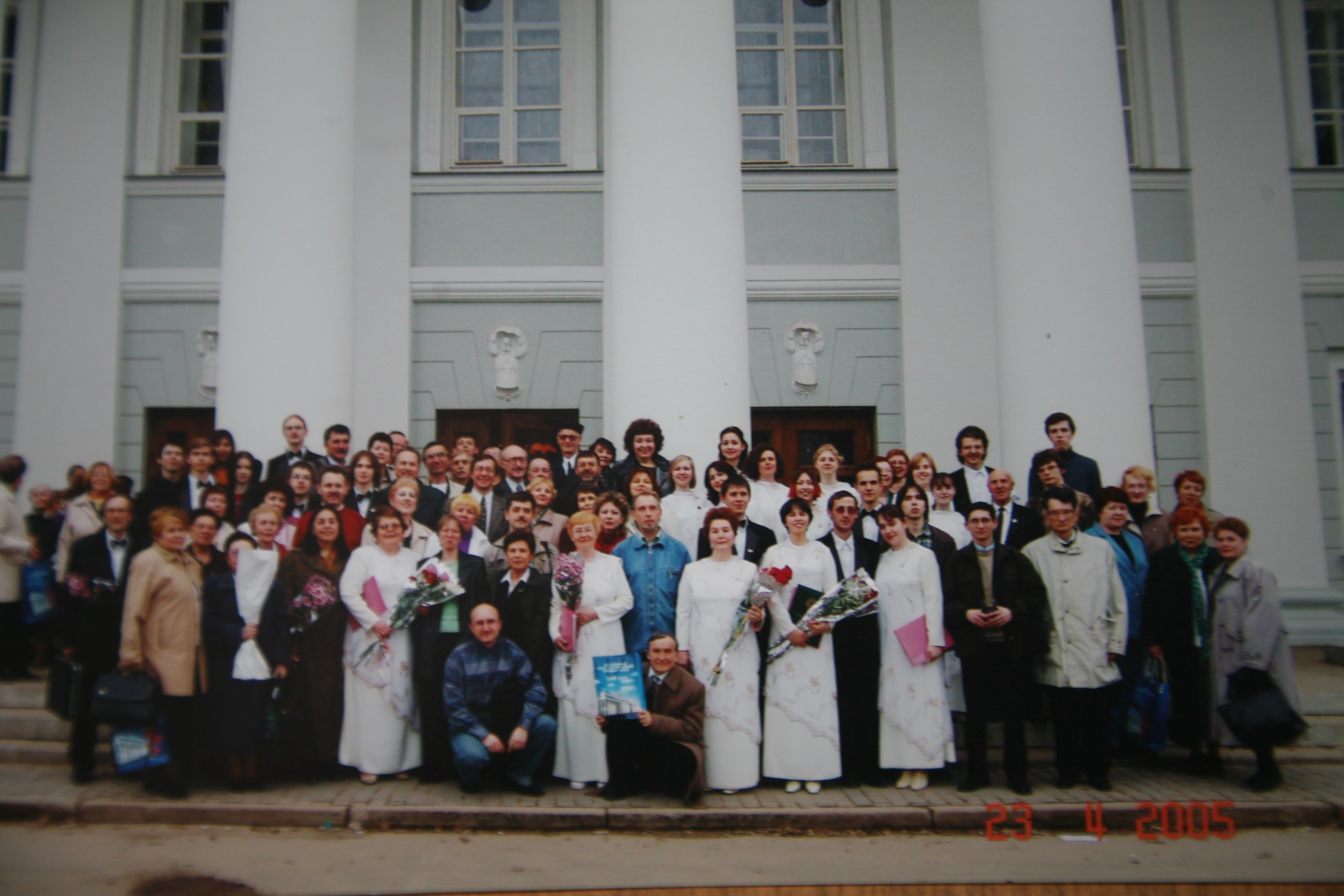 � �������