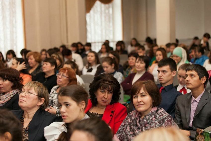 21 ноября в Елабужском институте КФУ прошла V Всероссийская научно-практическая конференция школьников и студентов 'Татарский язык, литература и история: прошлое, настоящее и будущее'. 21 ноября в Елабужском институте КФУ прошла V Всероссийская научно-практическая конференция школьников и студентов 'Татарский язык, литература и история: прошлое, настоящее и будущее'.