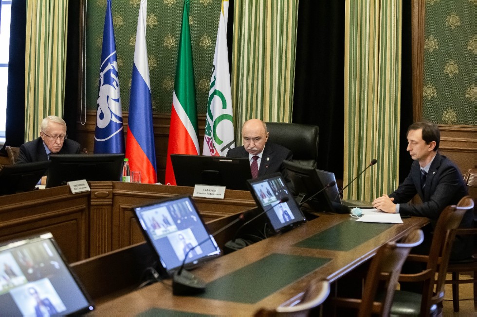 В КФУ подписали Соглашение о сотрудничестве с Уполномоченным по правам человека в РФ В КФУ подписали Соглашение о сотрудничестве с Уполномоченным по правам человека в РФ