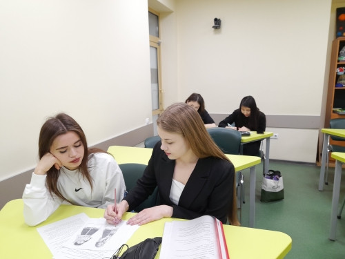 Студенты показывают уроки по методике литературного чтения Студенты показывают уроки по методике литературного чтения