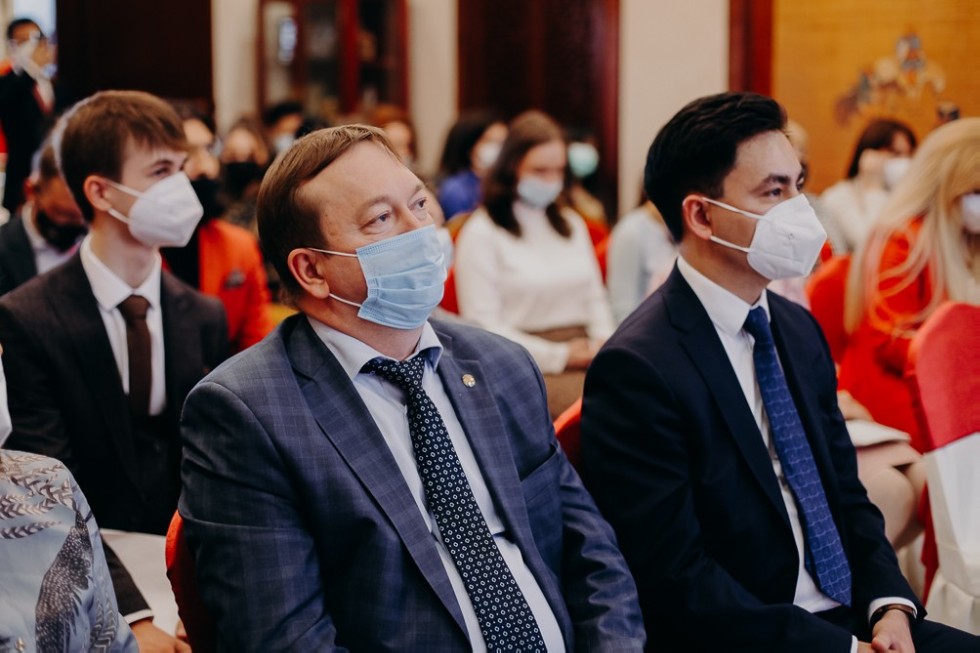 ���� ���������� ����� ������������� � ����������� ����������� ���